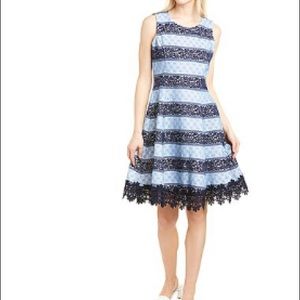 DONNA RICCO size 6 Women's Dress Sleeveless Fit Flare Lace Dress Crochet Hem